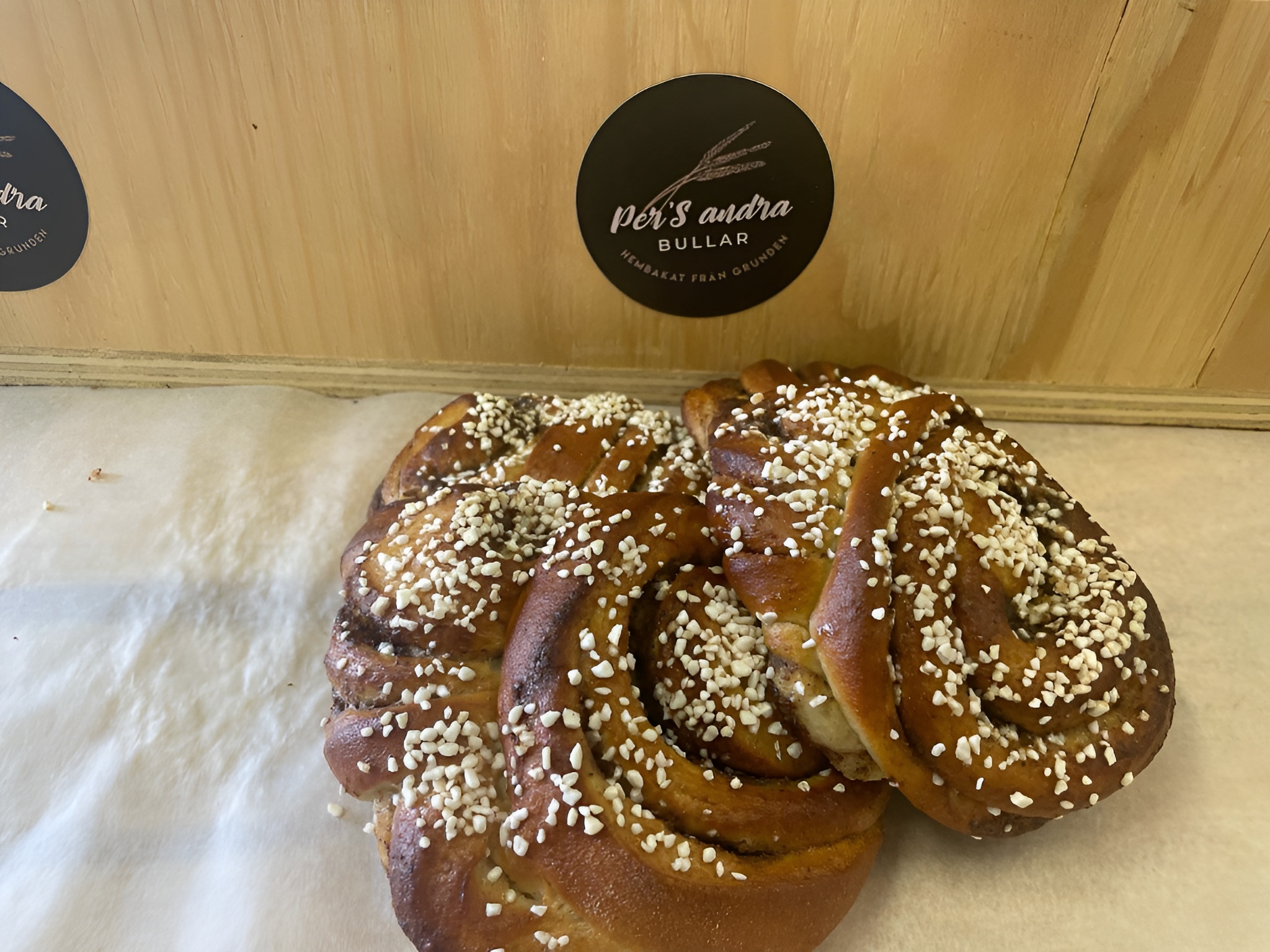 Nybakat bröd från bageri i Ullånger, Höga Kusten